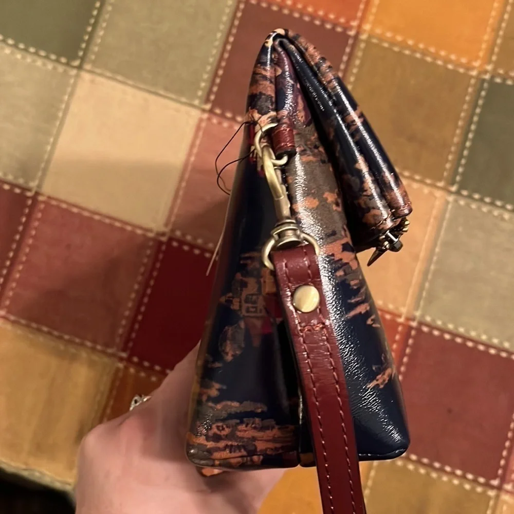 Brand New Patricia Nash Genuine Leather Zippered Pouch Wristlet Kent Countryside